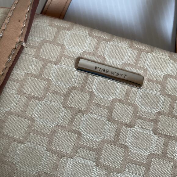 Nine West Beige Canvas Satchel Purse Handbag Top Handle Bag - Picture 9 of 10